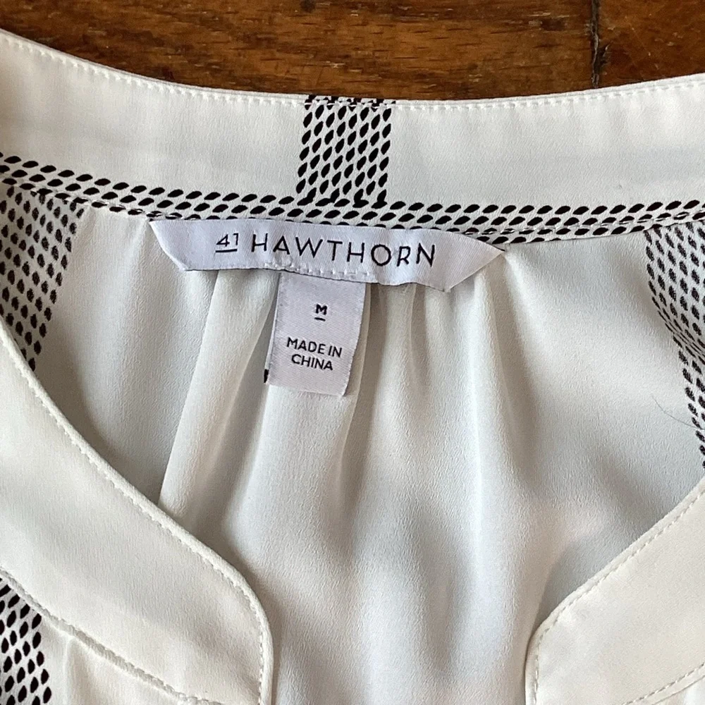 41 Hawthorn White and Black Boxy Blouse with Mandarin Collar - Picture 8 of 11